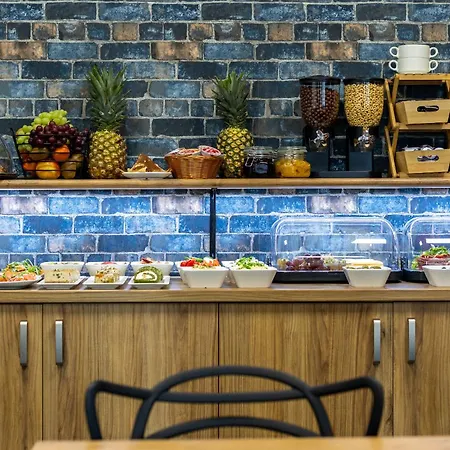 A4 Wroclaw - Bielany 3* Bielany Wrocławskie