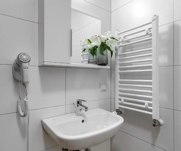 A4 Wroclaw - Bielany 3*